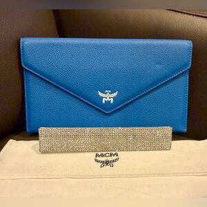 MCM Himmel Continental Pouch In Embossed Leather -
New Munich Blue